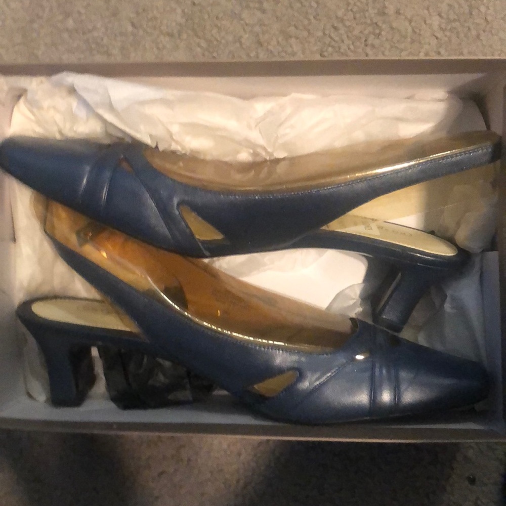 Womens dress shoes